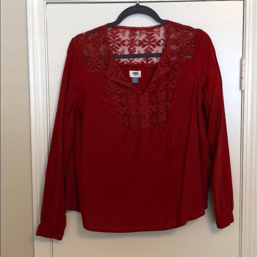 Old Navy women’s flowy top.